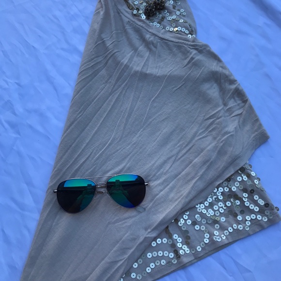 💎YA Los Angeles Sequins Top💎 - Picture 5 of 8